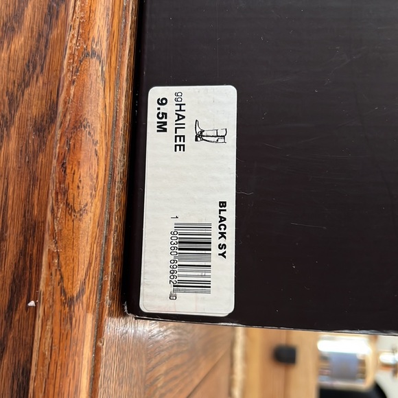 GUESS Hailee boot - Picture 2 of 3